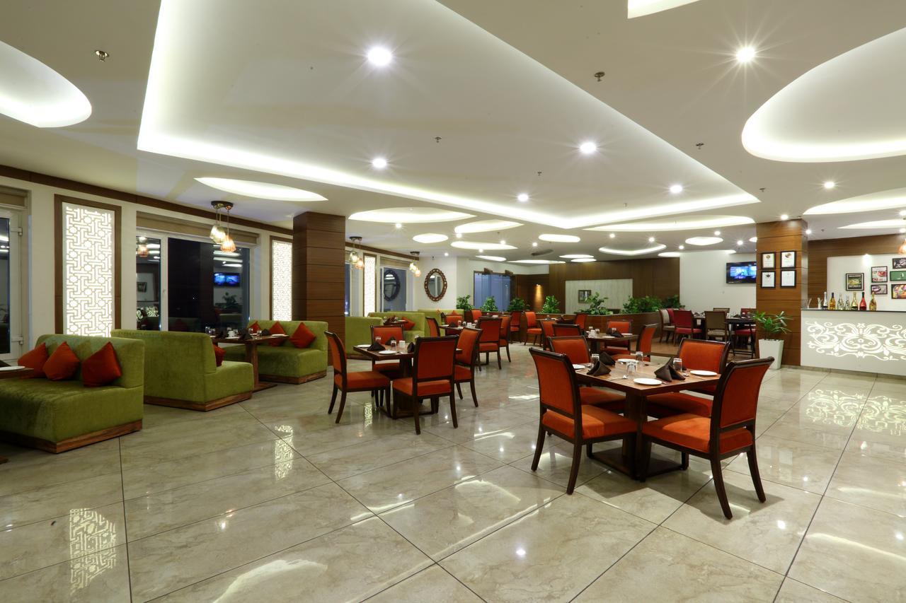Grand Hotel Nawanshahr Nawāshahr Exterior foto
