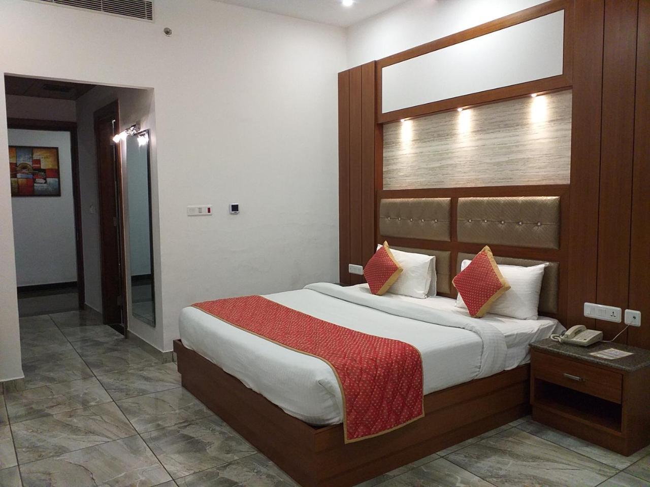 Grand Hotel Nawanshahr Nawāshahr Exterior foto